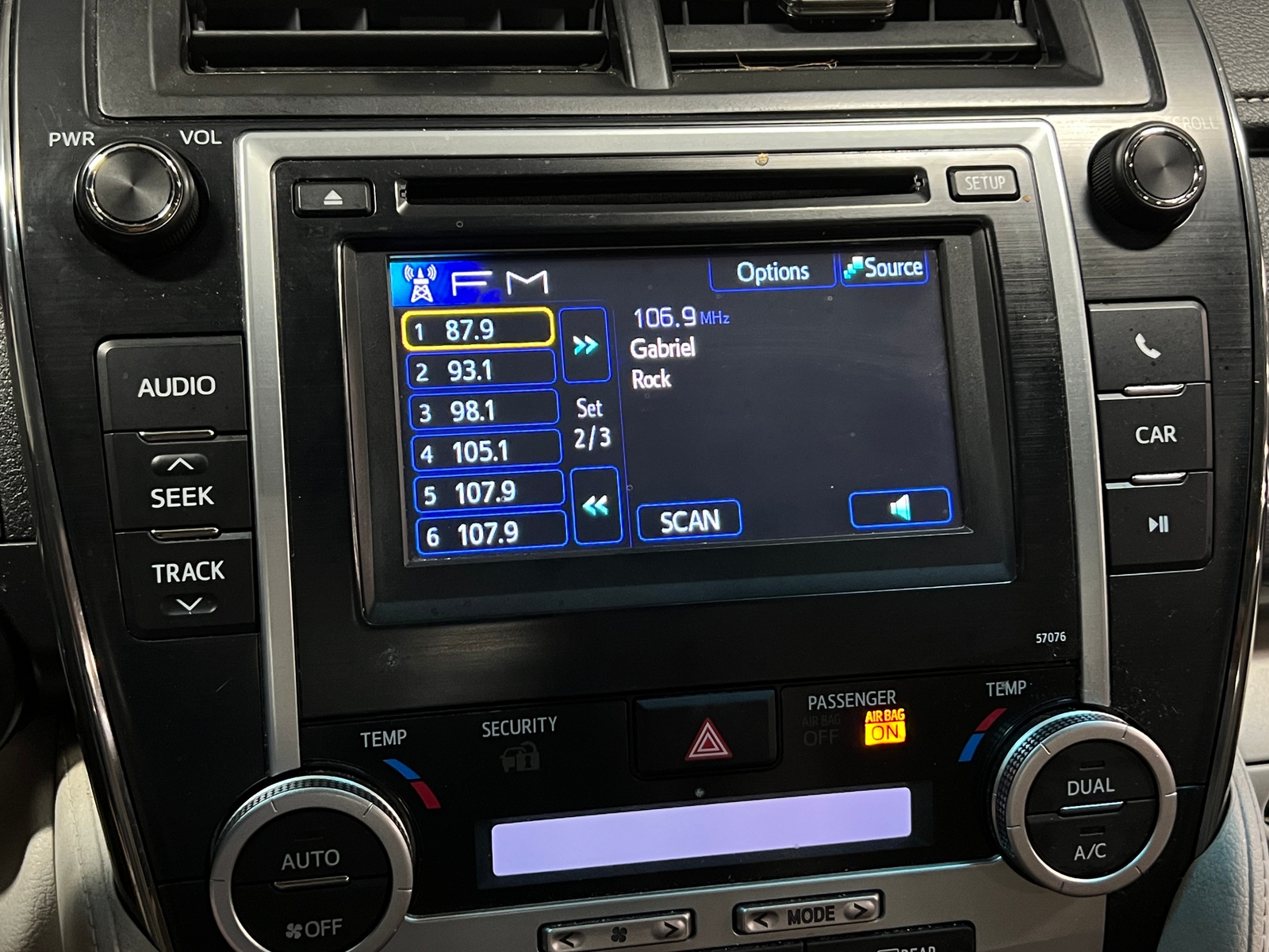 Thumbnail: 2014 Toyota Camry - 4