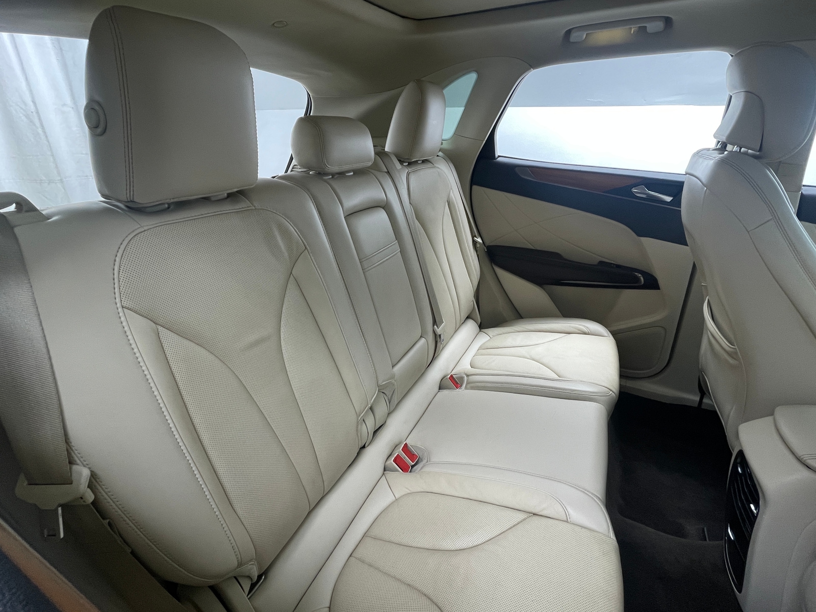 Thumbnail: 2016 Lincoln MKC - 5