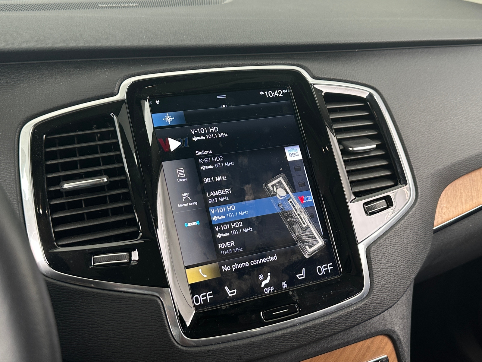 Thumbnail: 2022 Volvo XC90 - 3