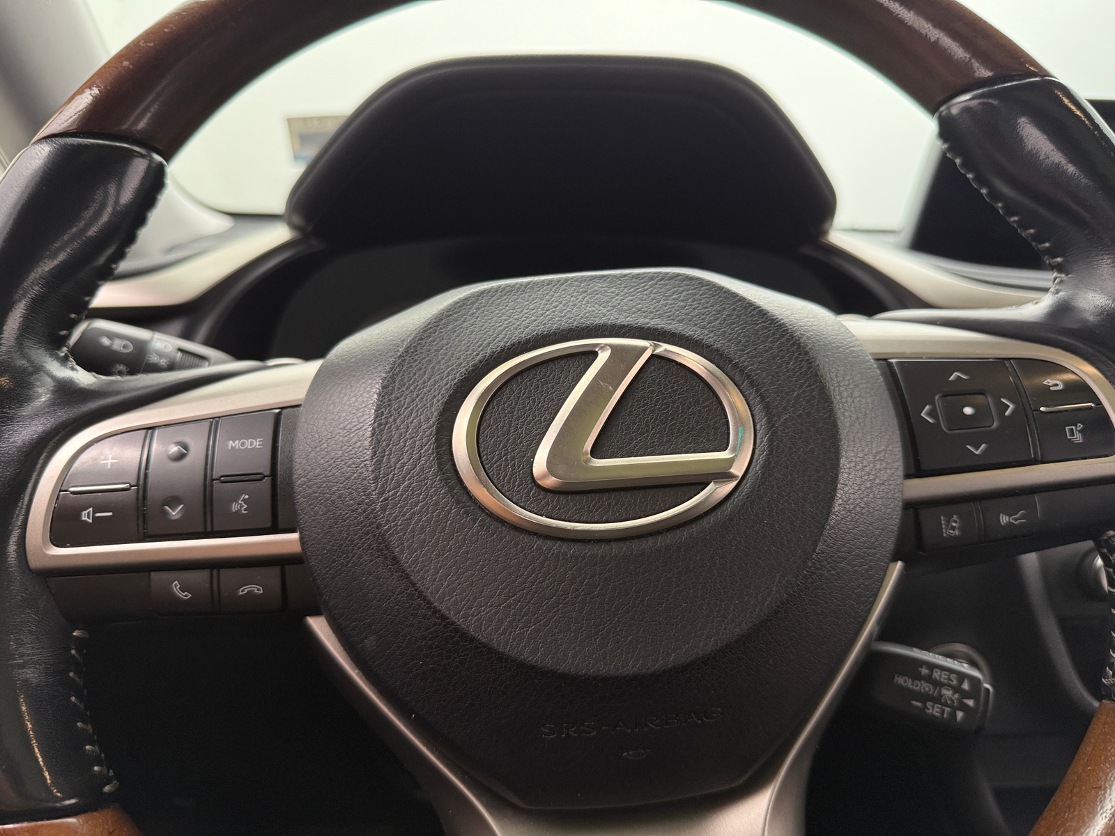 Thumbnail: 2022 Lexus RX - 4