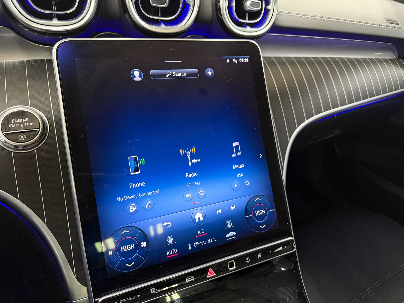 Thumbnail: 2022 Mercedes-Benz C-Class - 3