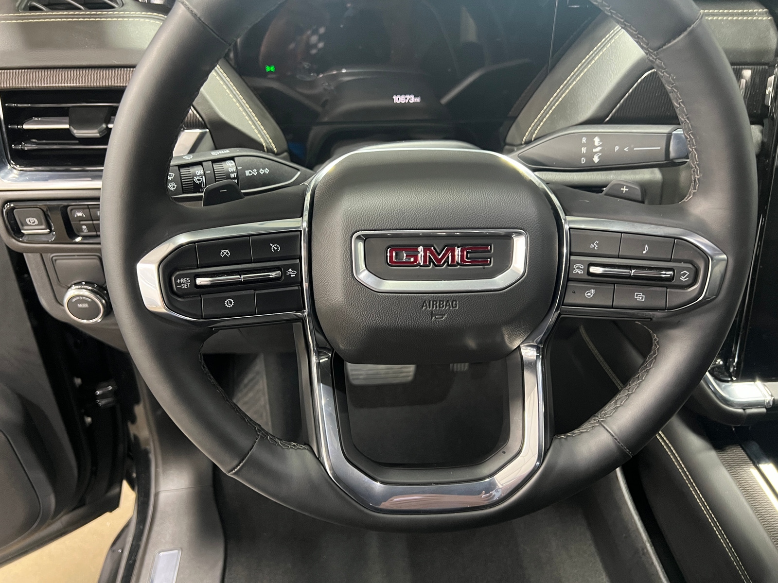 Thumbnail: 2025 GMC Yukon - 4