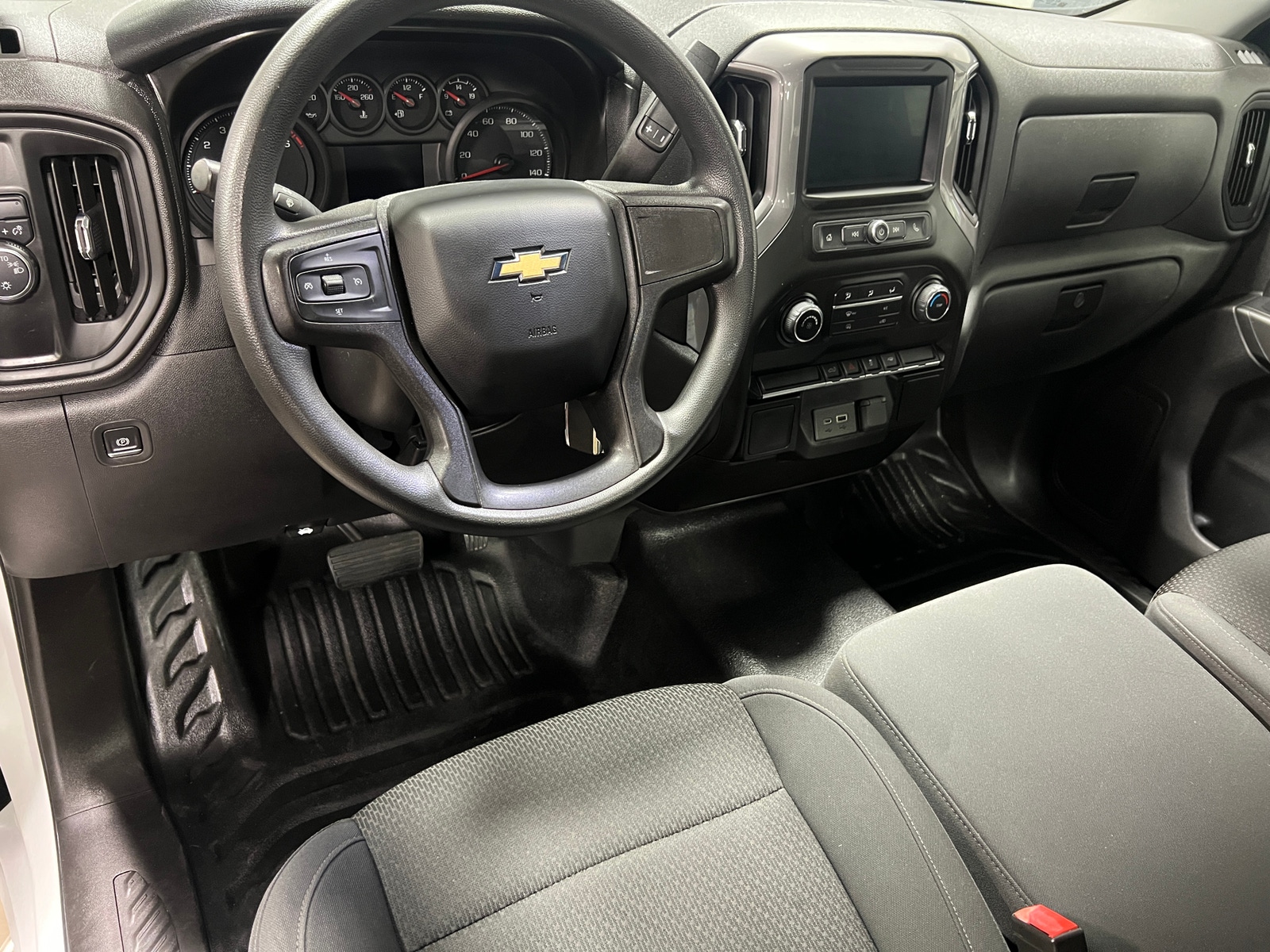 Thumbnail: 2021 Chevrolet Silverado 1500 - 3
