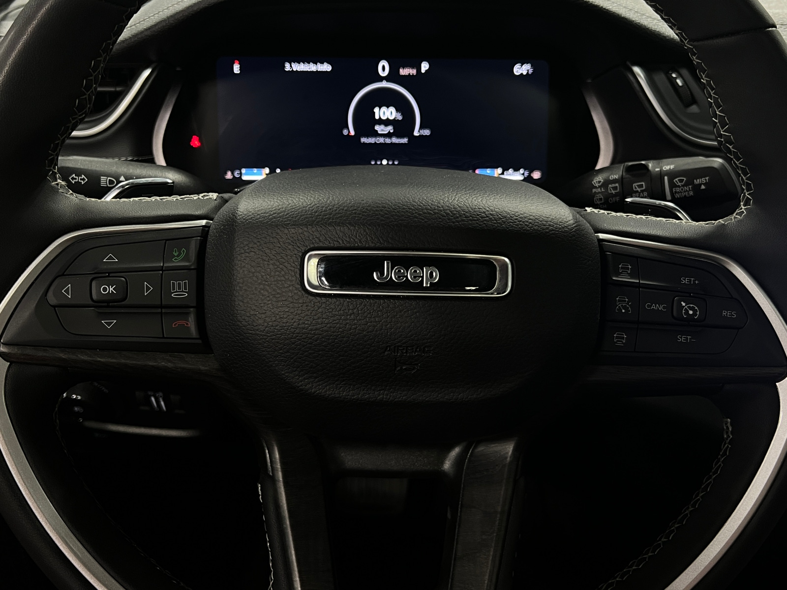 Thumbnail: 2024 Jeep Grand Cherokee L - 4