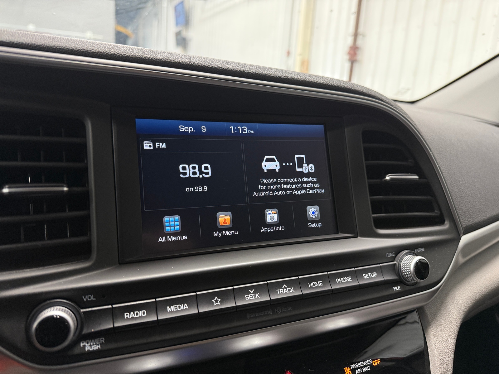 Thumbnail: 2019 Hyundai Elantra - 4