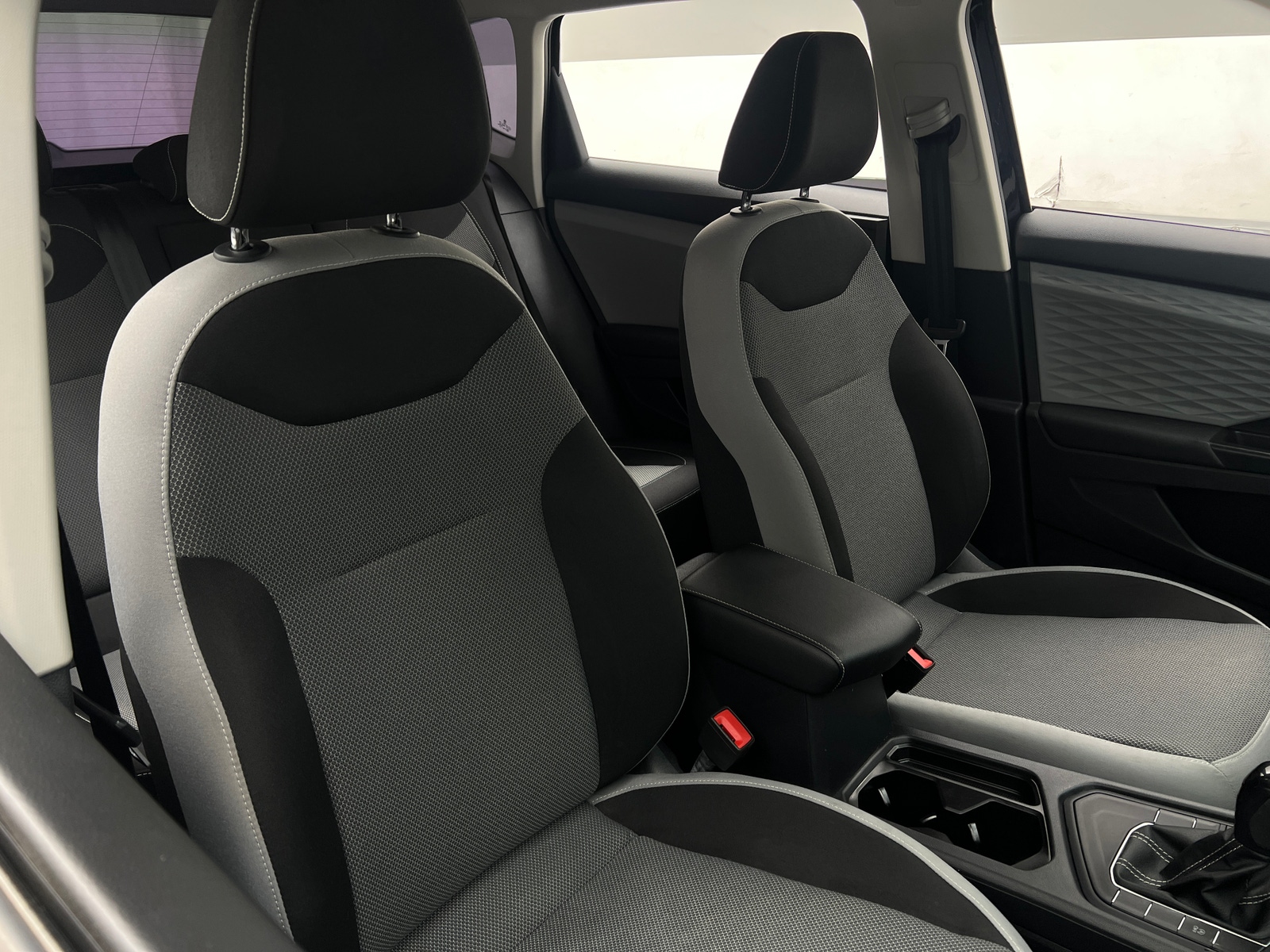 Thumbnail: 2022 Volkswagen Taos - 2