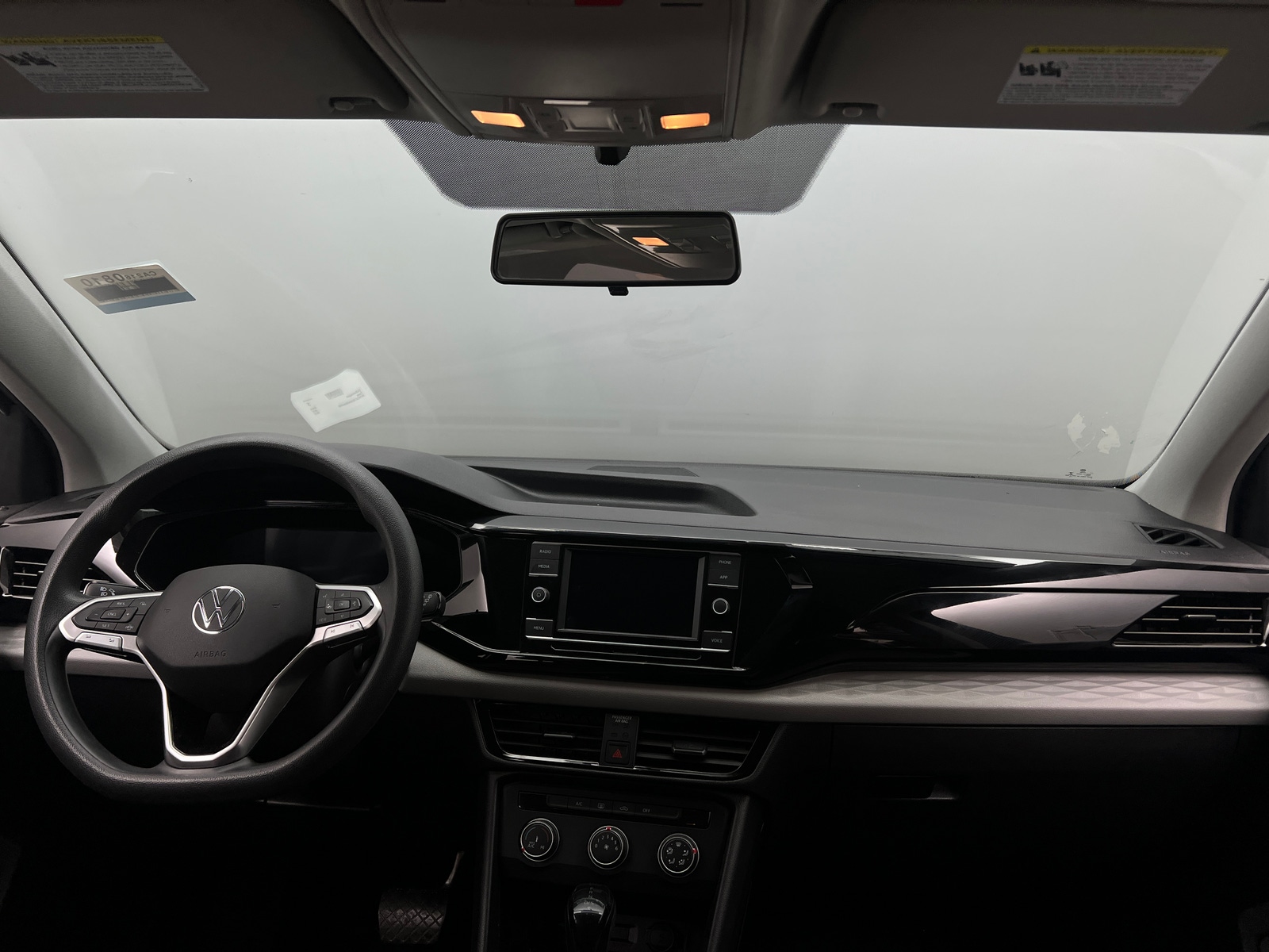 Thumbnail: 2022 Volkswagen Taos - 3