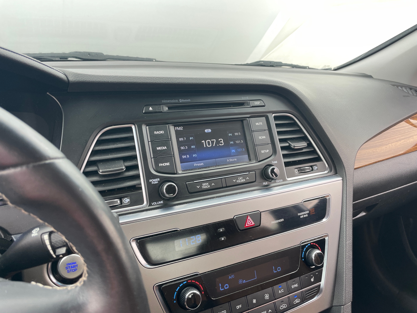 Thumbnail: 2015 Hyundai Sonata - 3