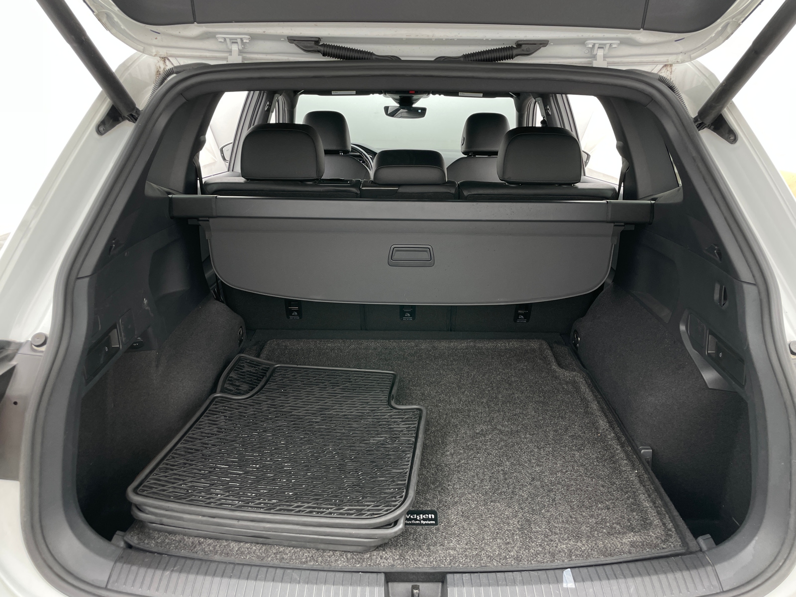 Thumbnail: 2019 Volkswagen Tiguan - 6