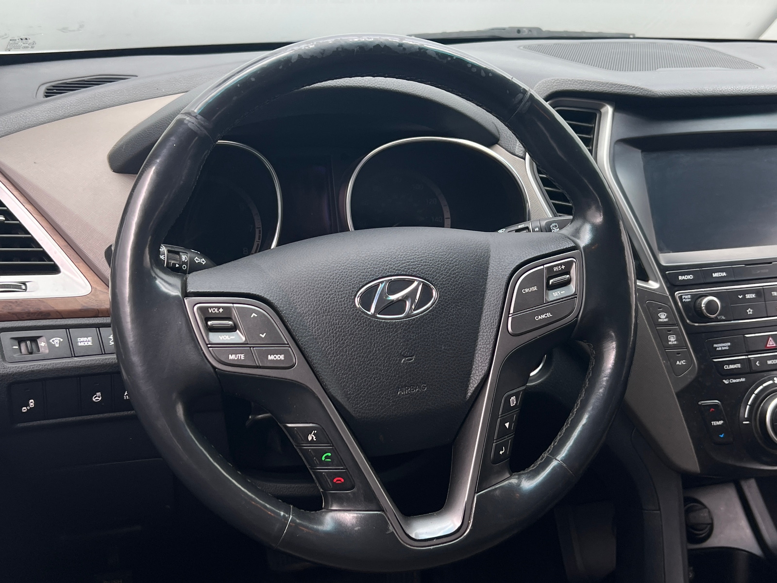 Thumbnail: 2019 Hyundai Santa Fe - 4