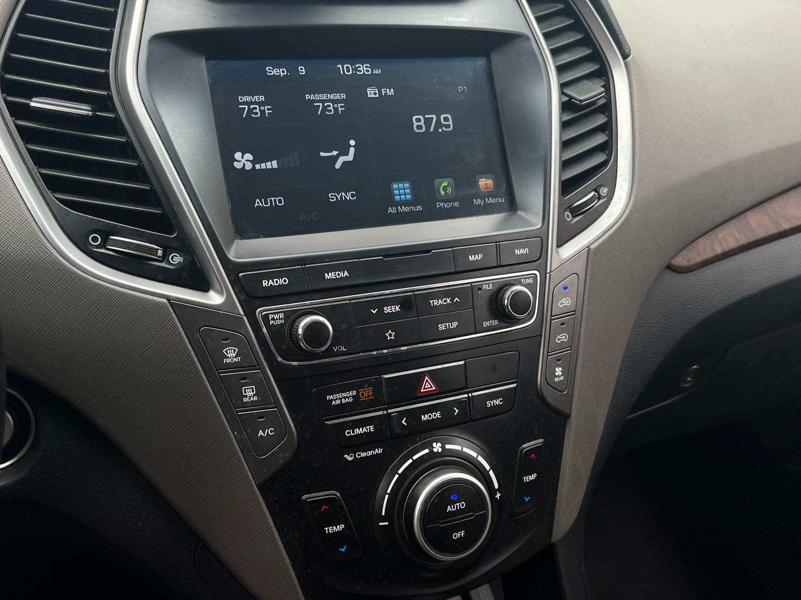 Thumbnail: 2019 Hyundai Santa Fe - 3