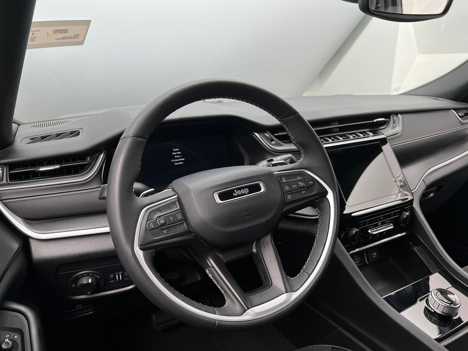 Thumbnail: 2024 Jeep Grand Cherokee - 5