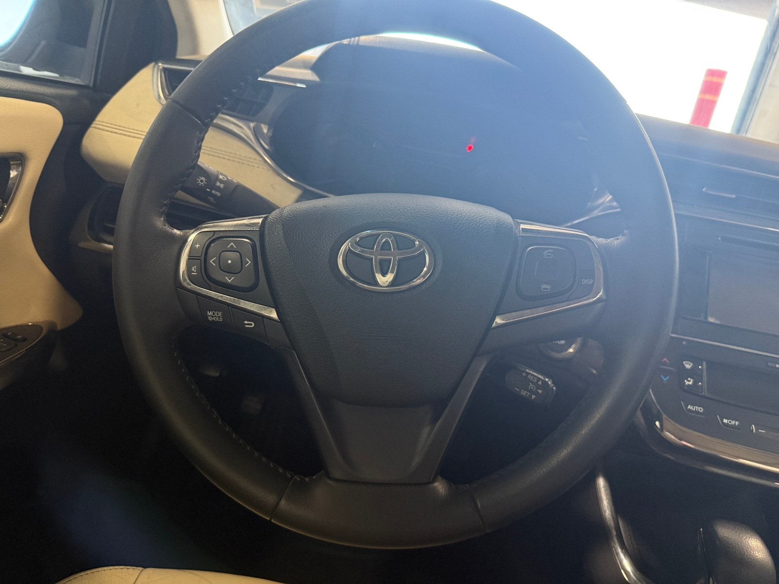 Thumbnail: 2013 Toyota Avalon - 4