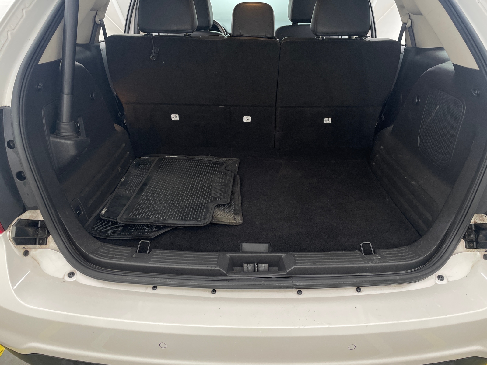 Thumbnail: 2013 Ford Edge - 6