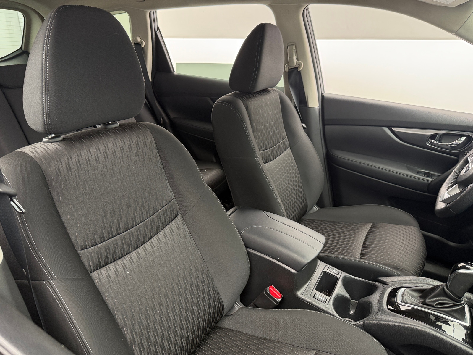 Thumbnail: 2019 Nissan Rogue - 2