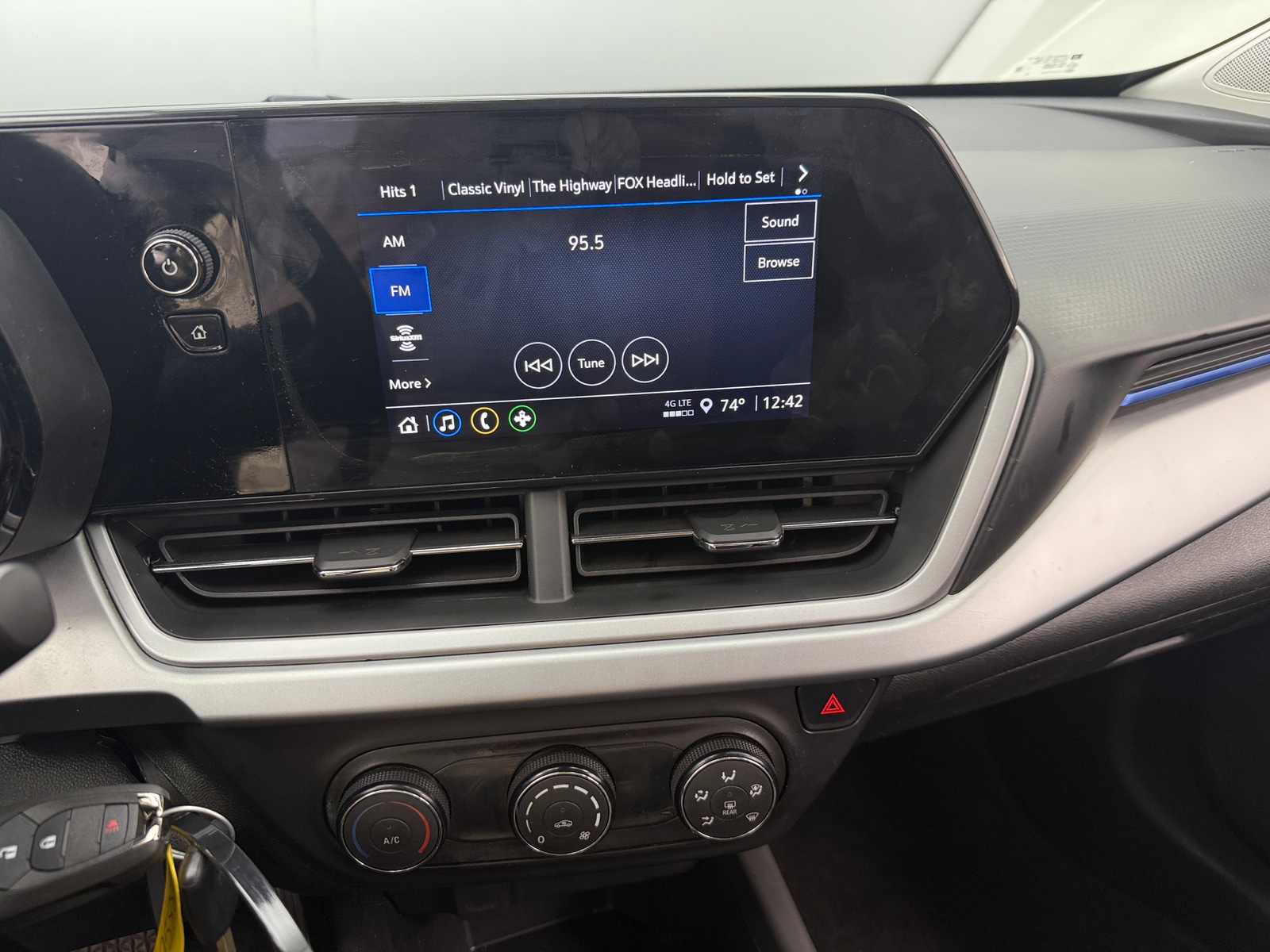 Thumbnail: 2024 Chevrolet Trax - 4