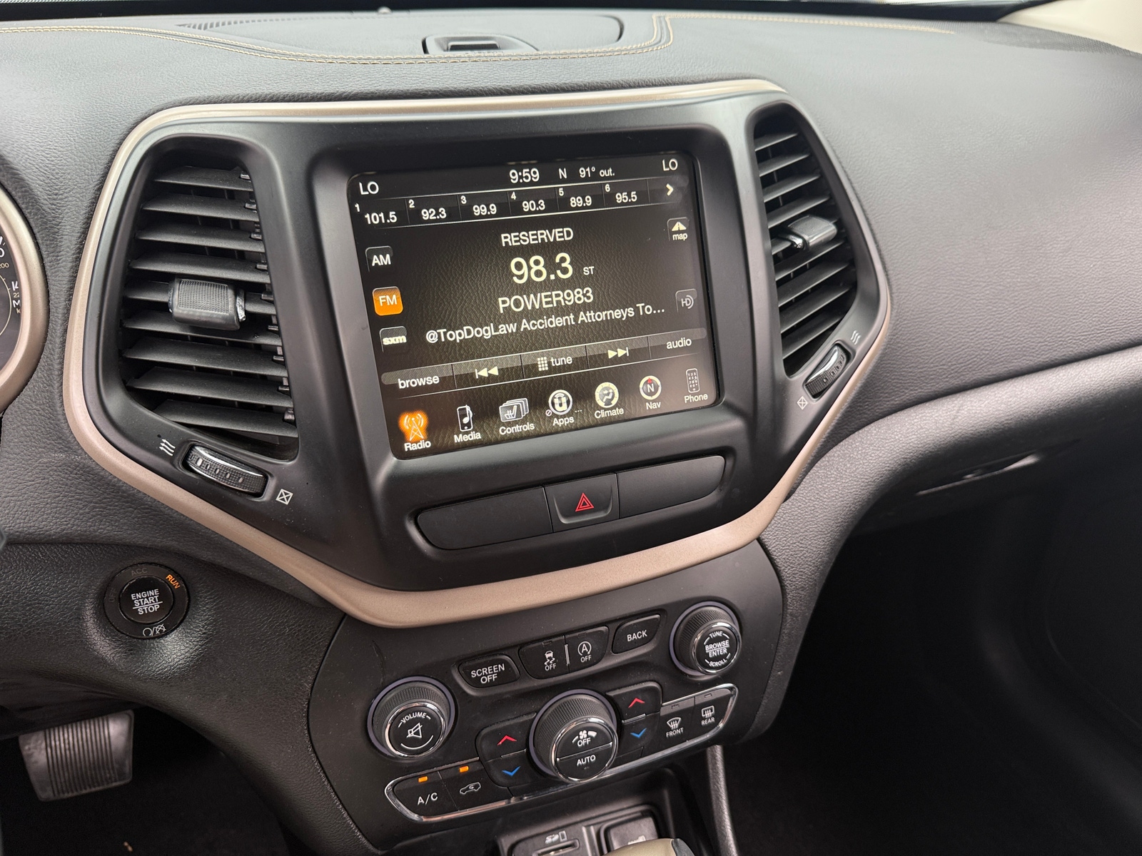 Thumbnail: 2017 Jeep Cherokee - 3