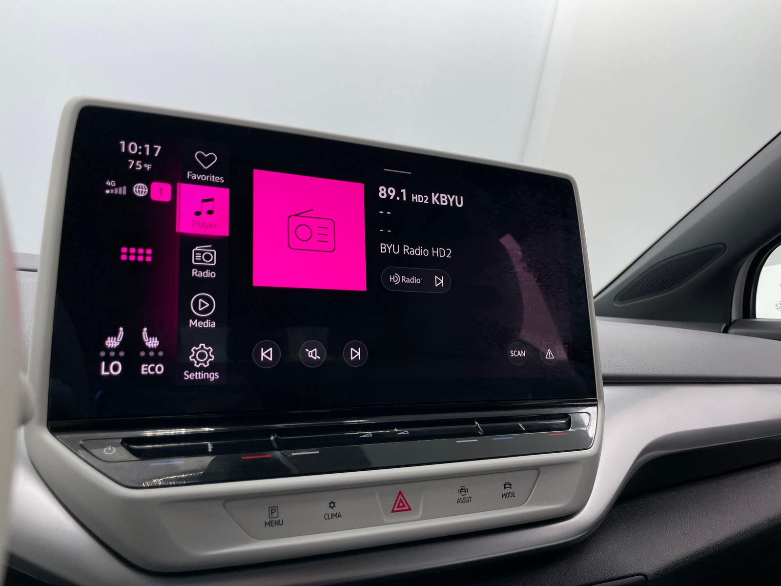 Thumbnail: 2021 Volkswagen ID.4 - 3