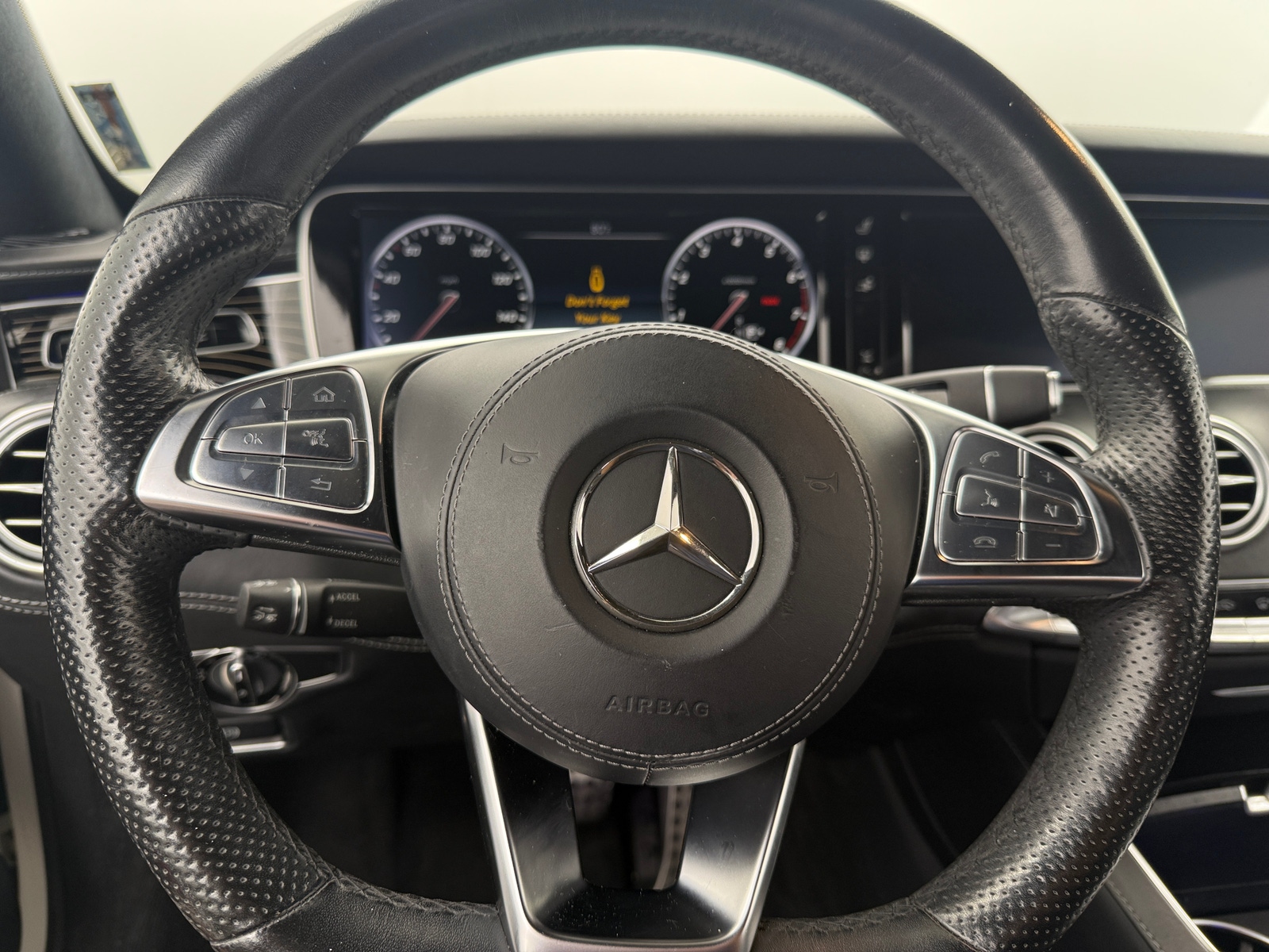 Thumbnail: 2015 Mercedes-Benz S-Class - 3
