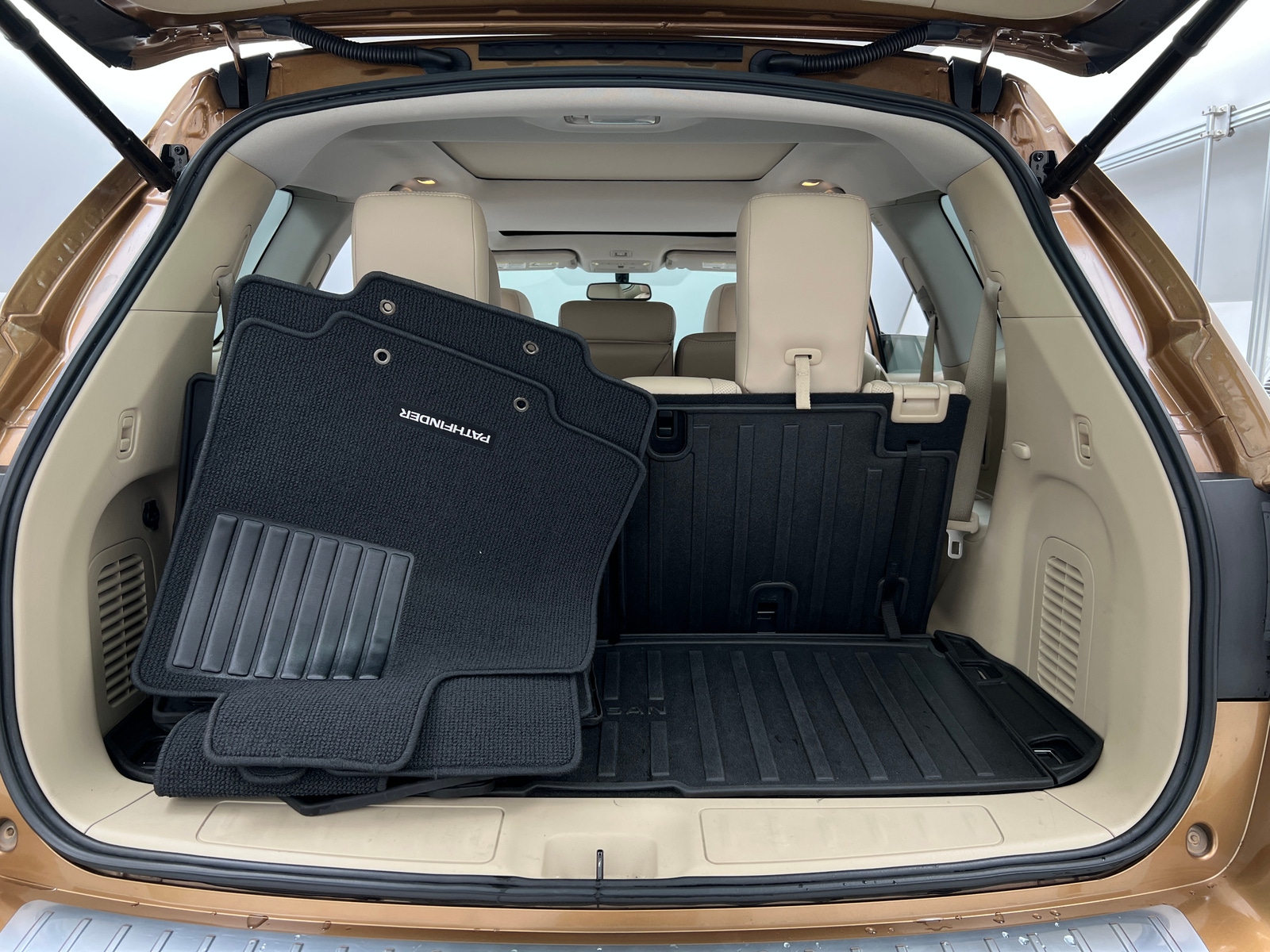 Thumbnail: 2017 Nissan Pathfinder - 6