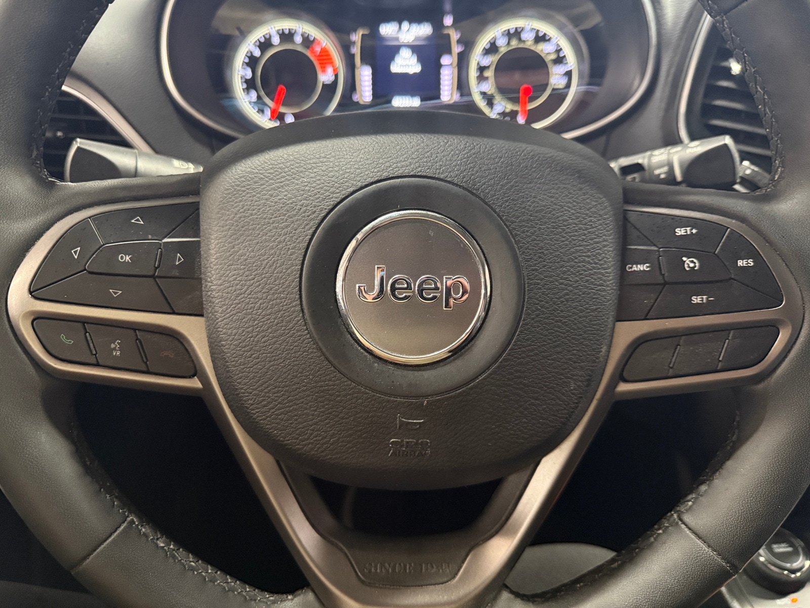 Thumbnail: 2021 Jeep Cherokee - 4