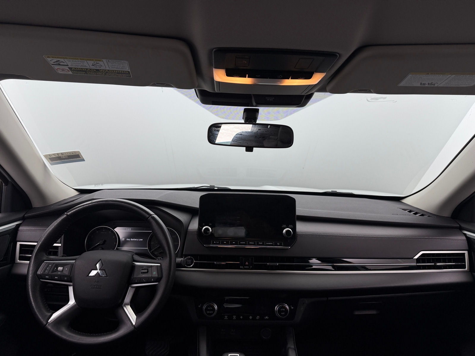 Thumbnail: 2023 Mitsubishi Outlander - 2