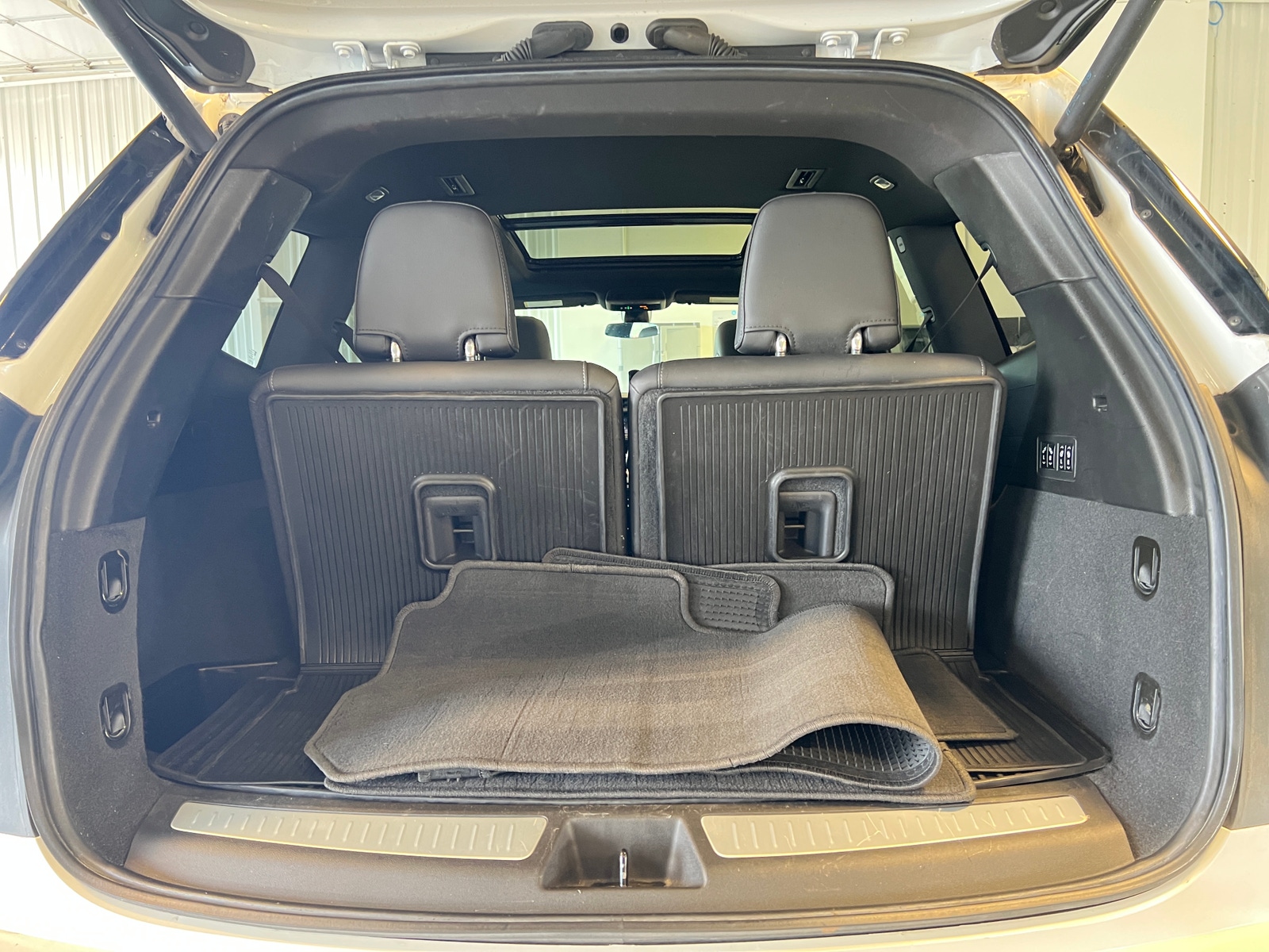 Thumbnail: 2021 Cadillac XT6 - 6