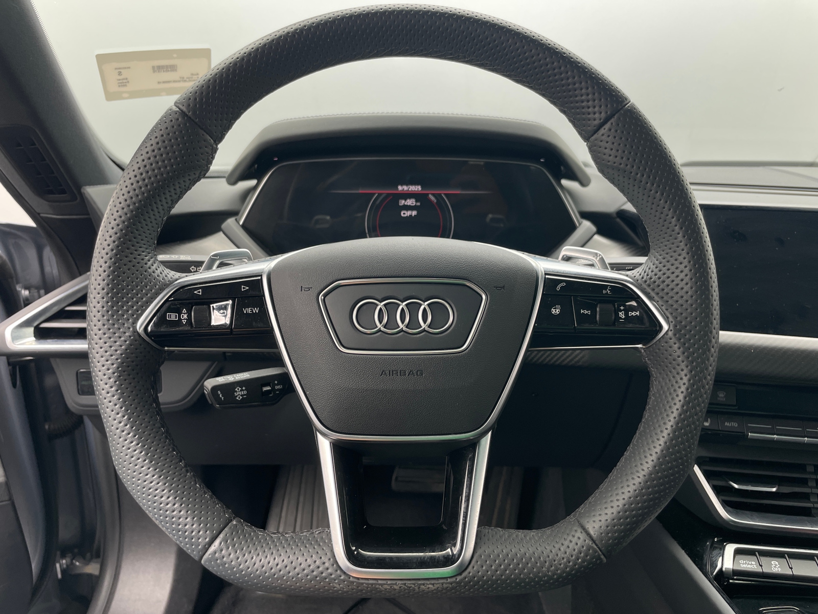 Thumbnail: 2024 Audi e-tron GT - 4