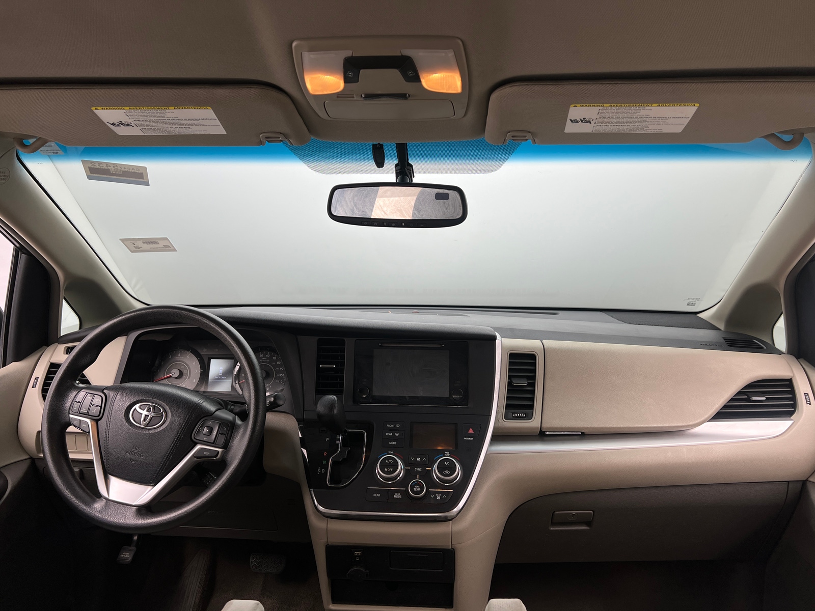 Thumbnail: 2015 Toyota Sienna - 3