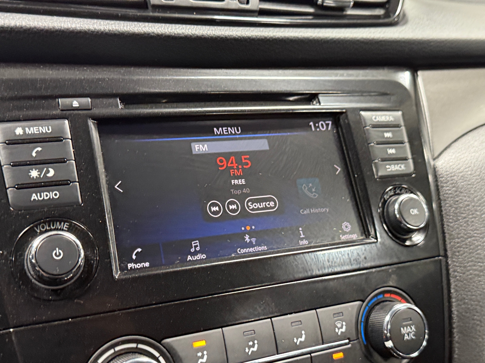 Thumbnail: 2019 Nissan Rogue Sport - 4