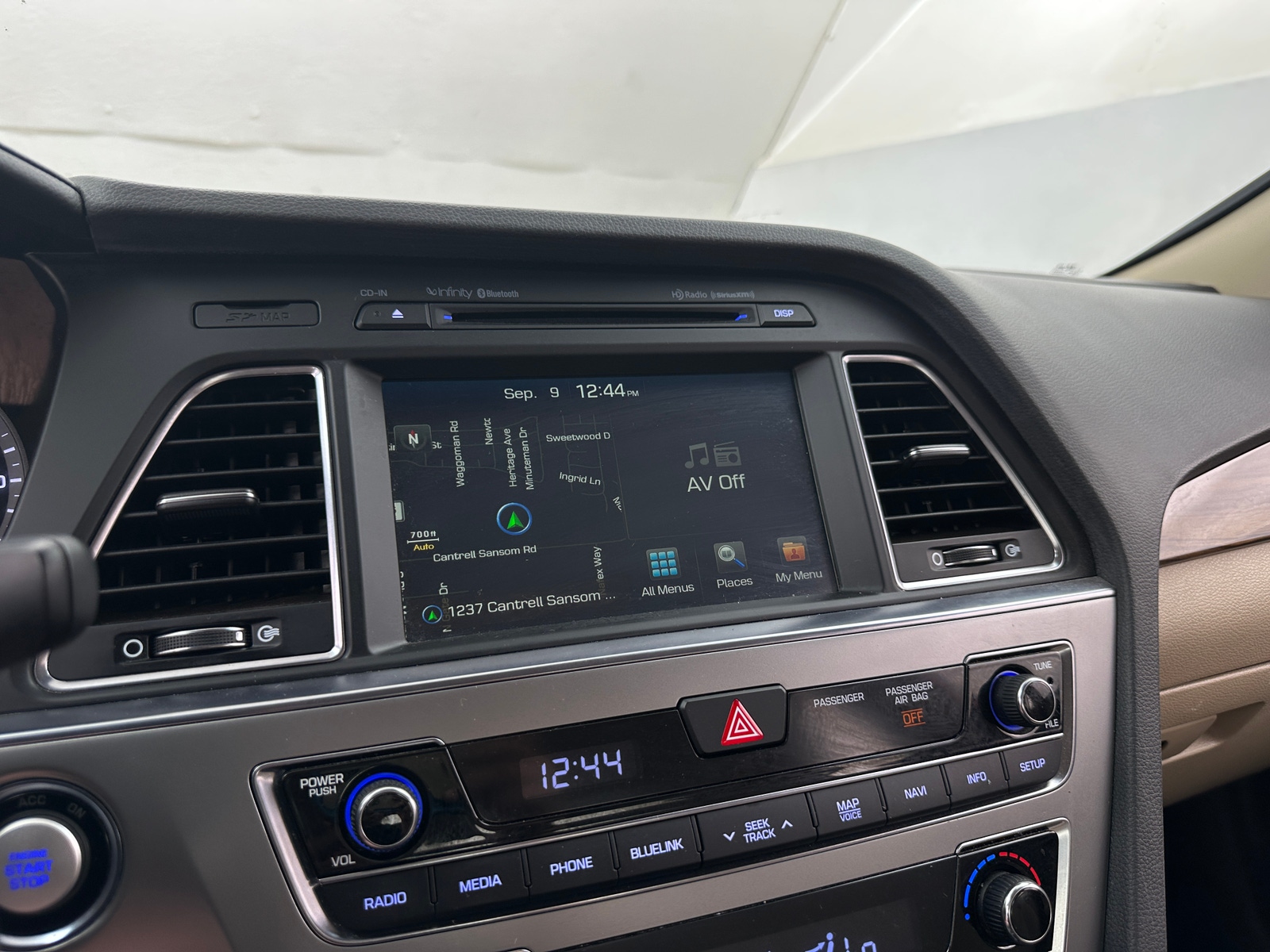 Thumbnail: 2017 Hyundai Sonata - 3