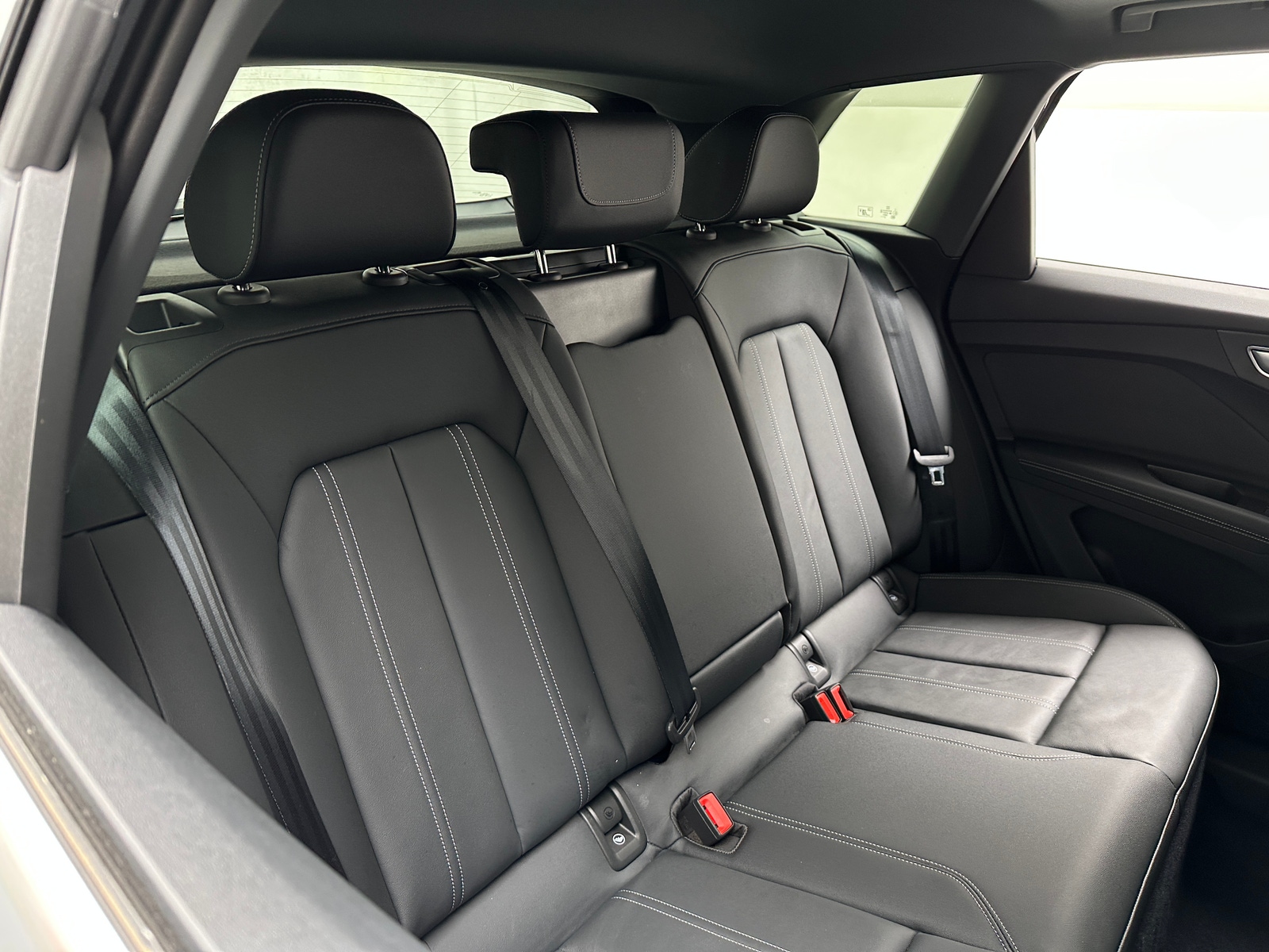 Thumbnail: 2024 Audi Q4 e-tron - 5
