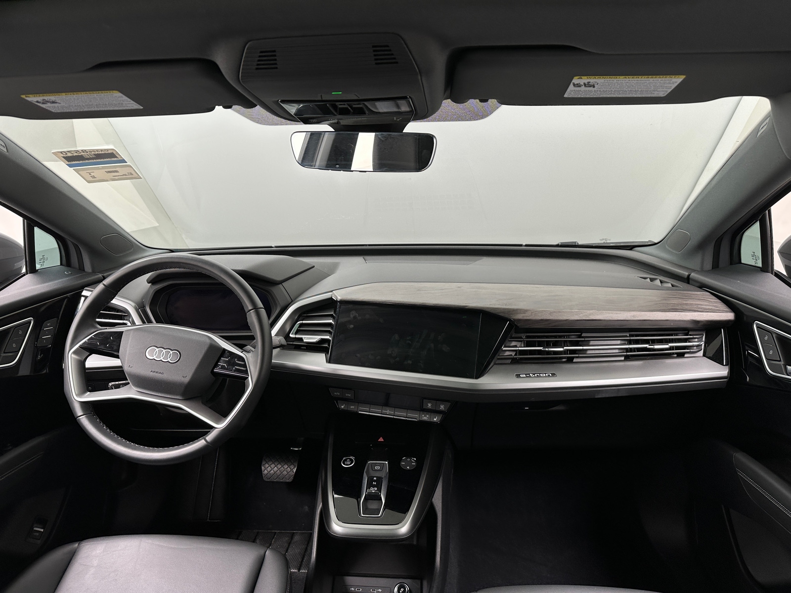 Thumbnail: 2024 Audi Q4 e-tron - 2