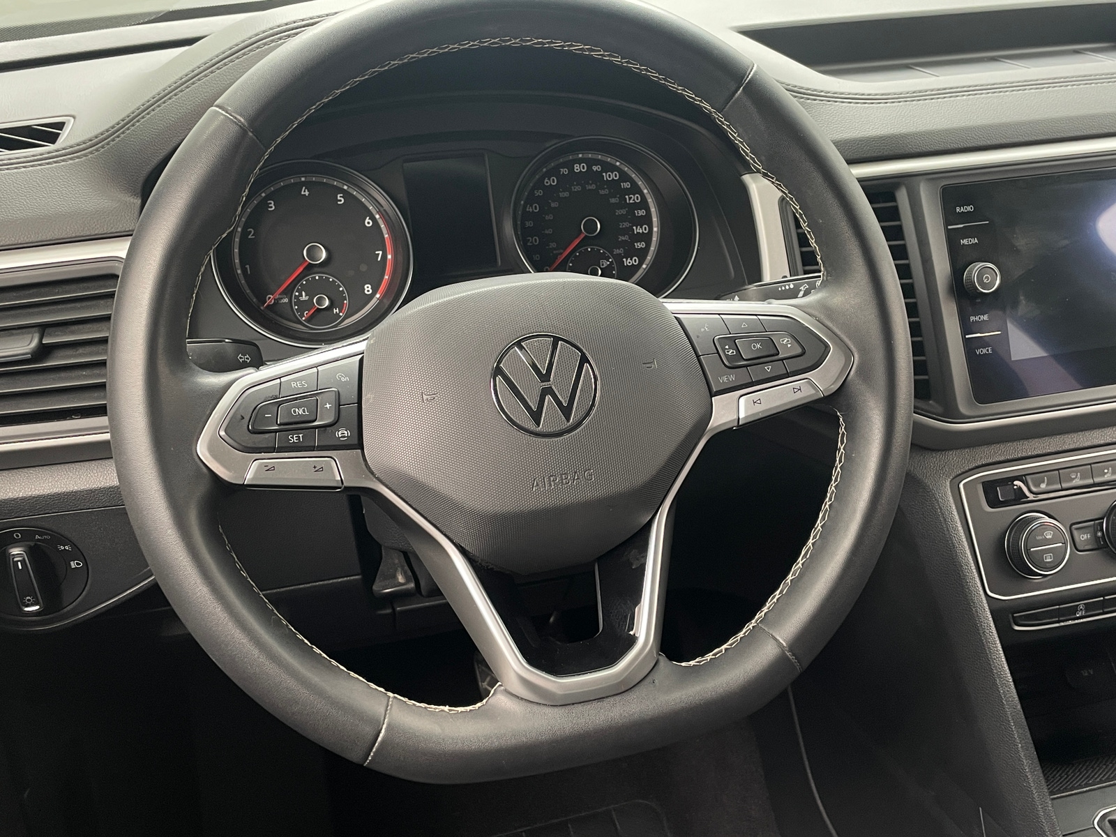 Thumbnail: 2021 Volkswagen Atlas - 4