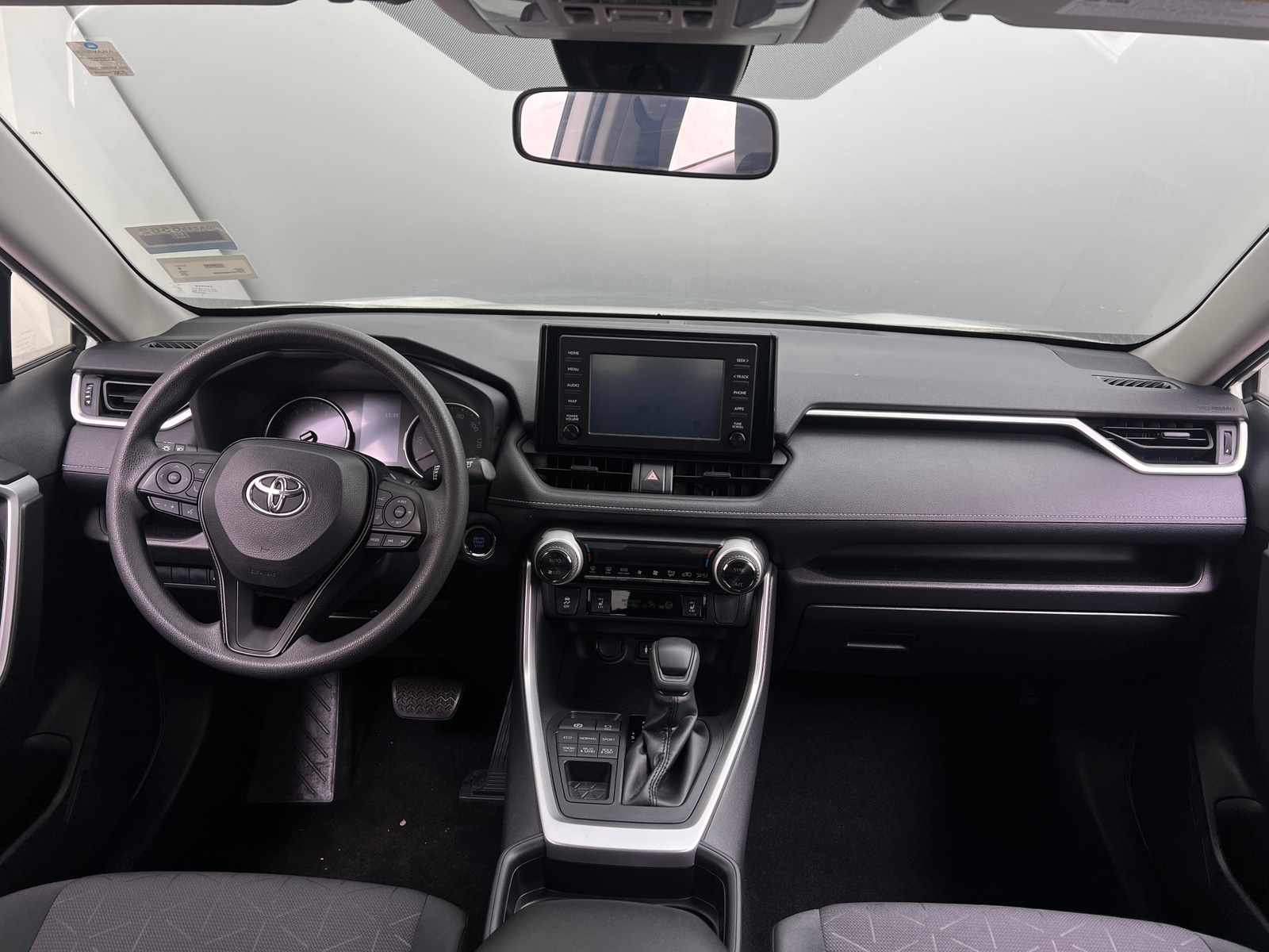 Thumbnail: 2019 Toyota RAV4 - 3