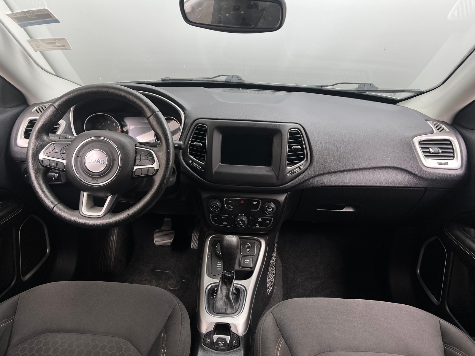 Thumbnail: 2018 Jeep Compass - 3