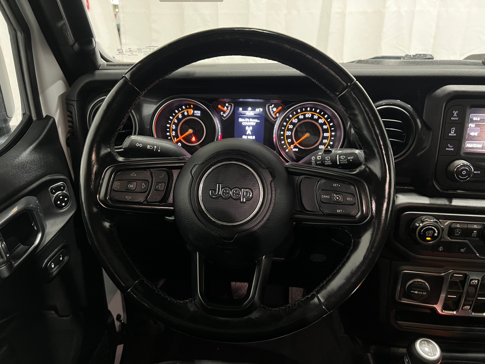 Thumbnail: 2020 Jeep Wrangler - 5