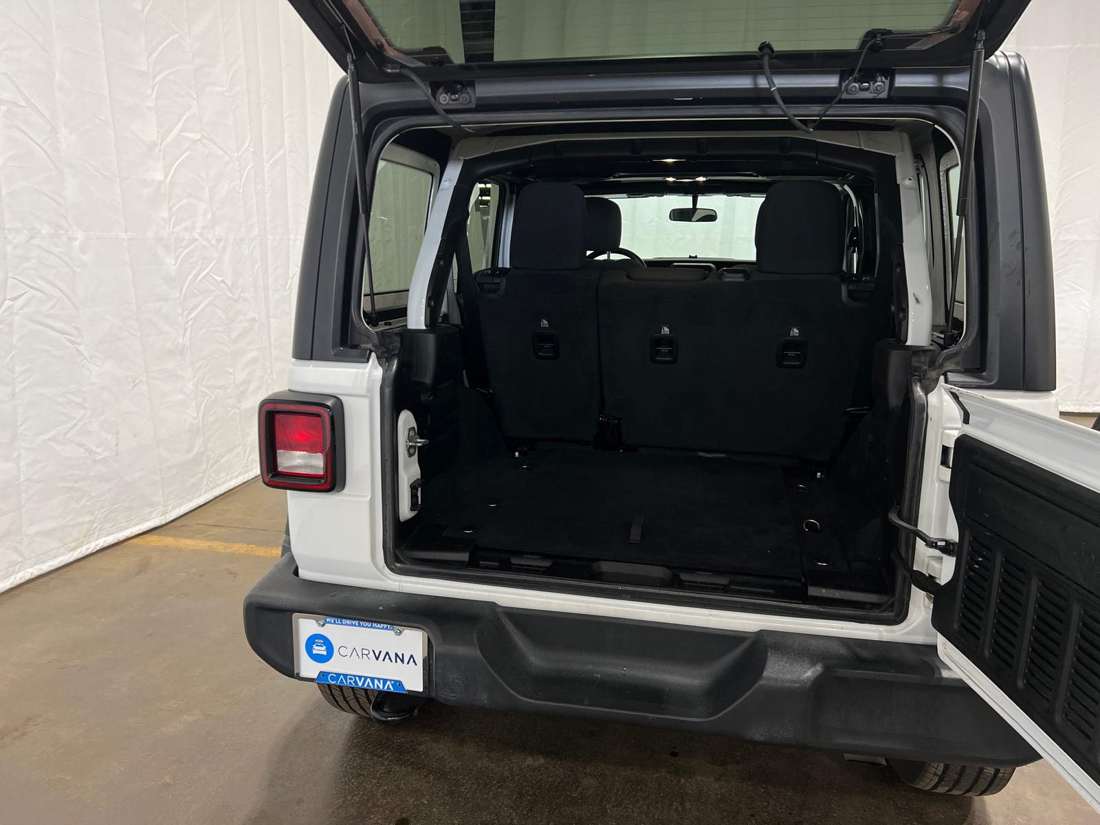 Thumbnail: 2020 Jeep Wrangler - 7