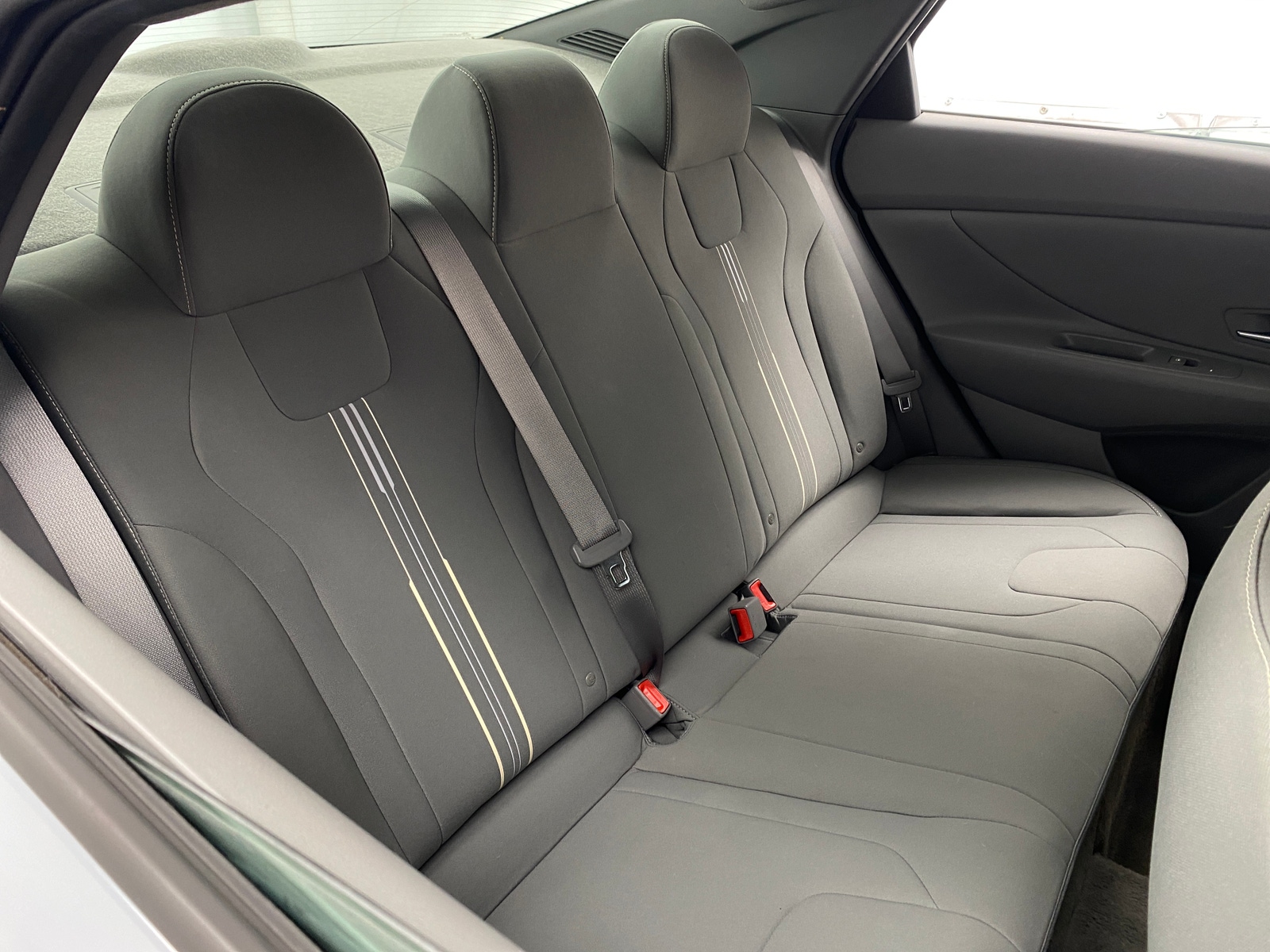 Thumbnail: 2022 Hyundai Elantra - 6