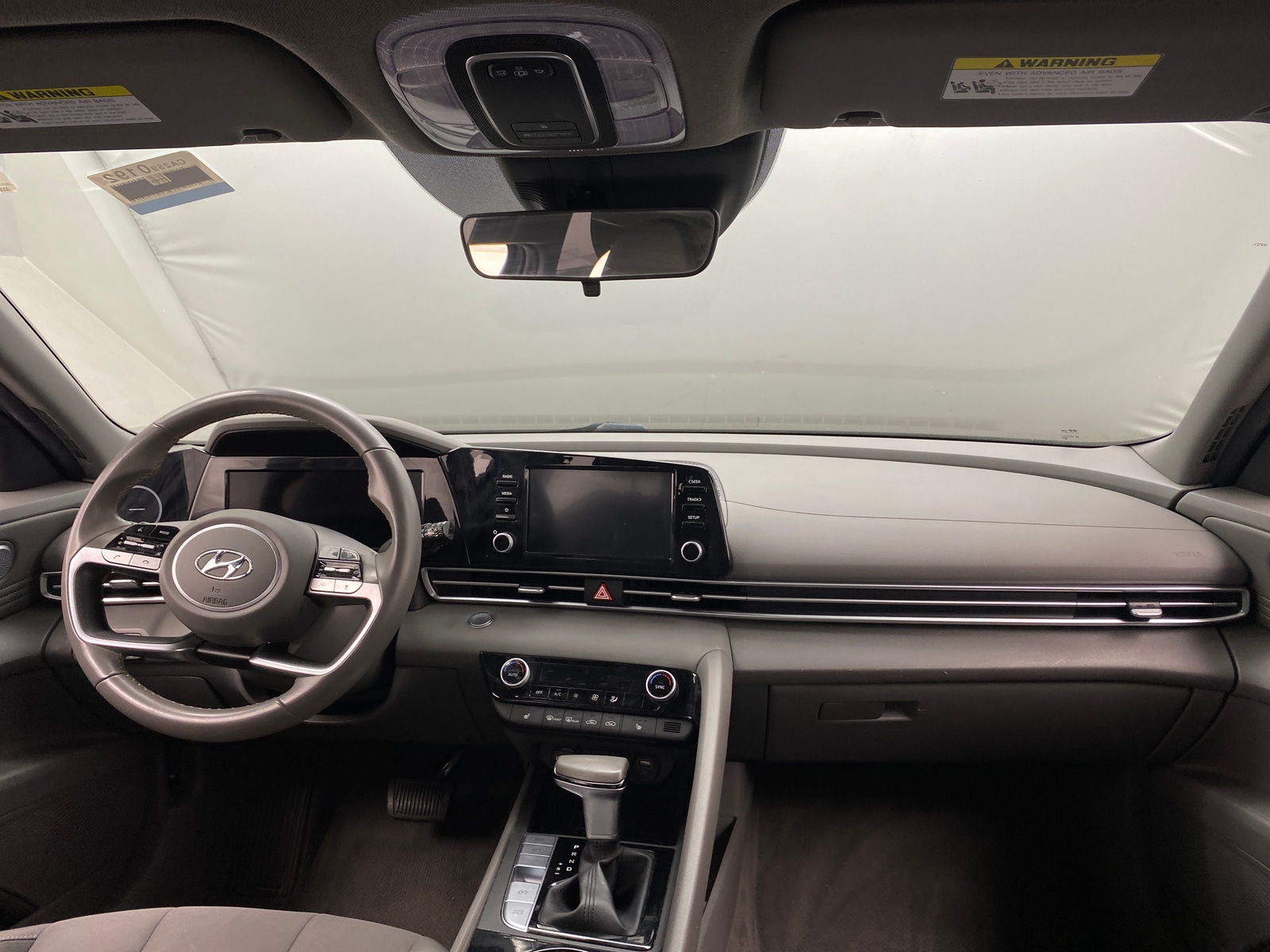 Thumbnail: 2022 Hyundai Elantra - 3