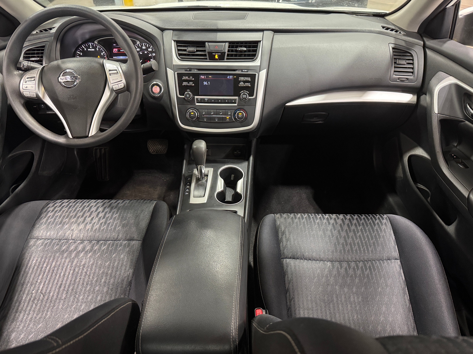 Thumbnail: 2018 Nissan Altima - 3