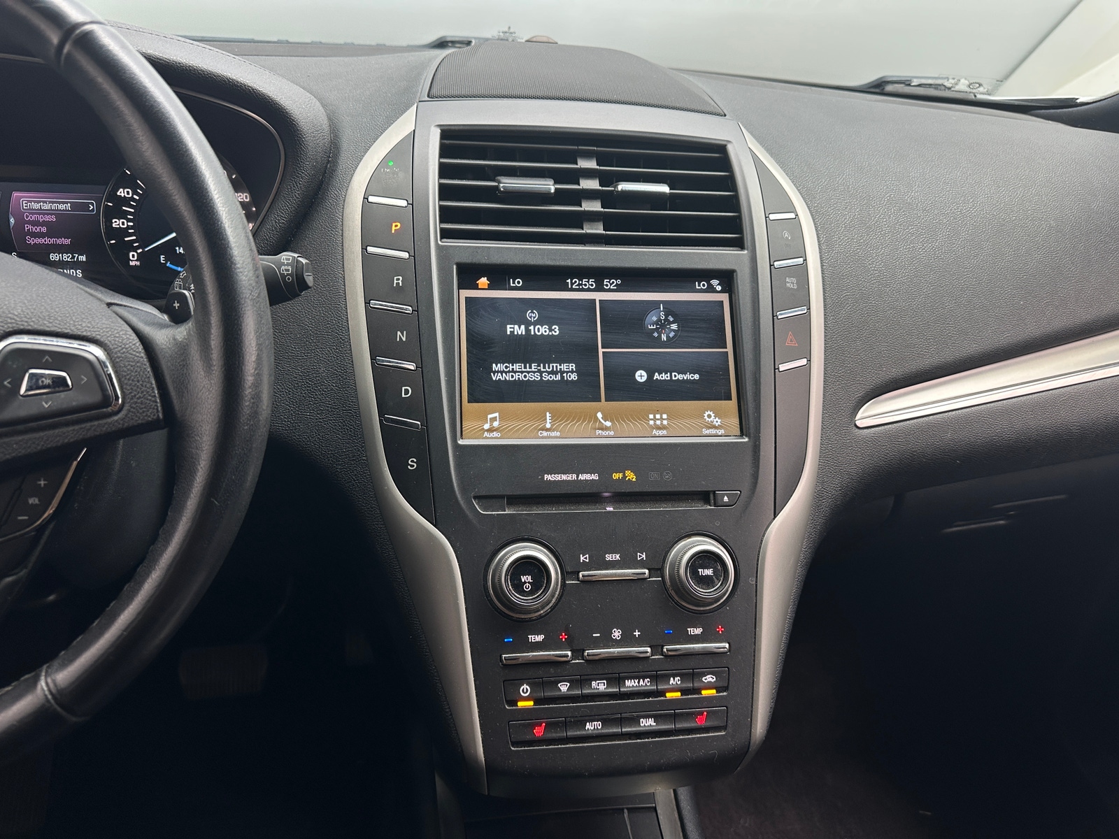 Thumbnail: 2017 Lincoln MKC - 3