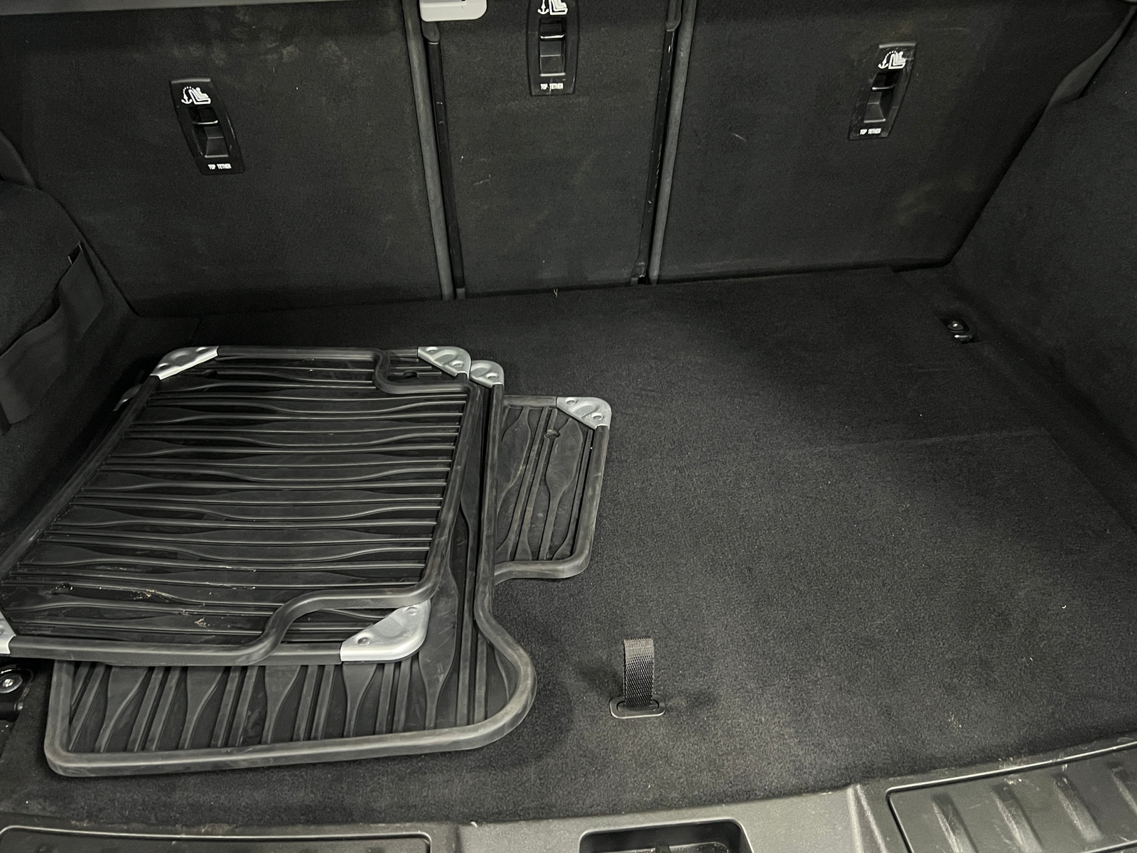 Thumbnail: 2020 Land Rover Range Rover Evoque - 6