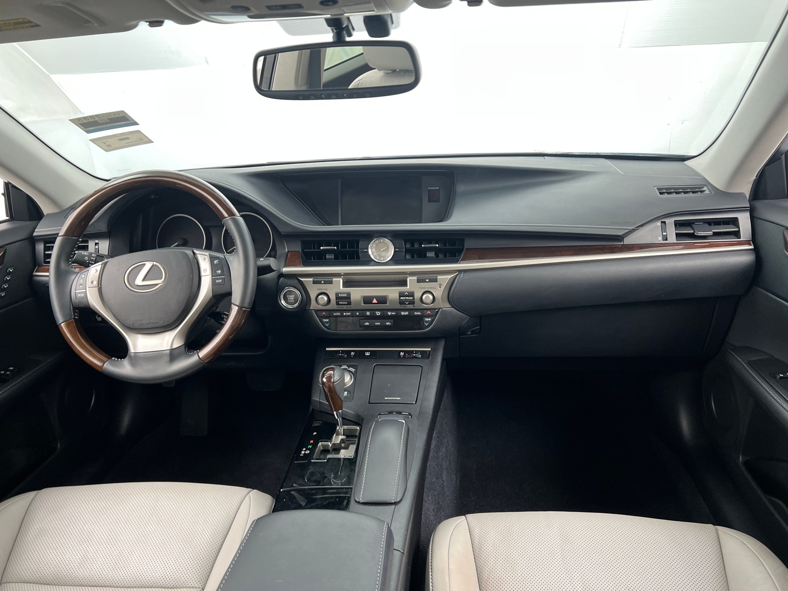 Thumbnail: 2013 Lexus ES - 2