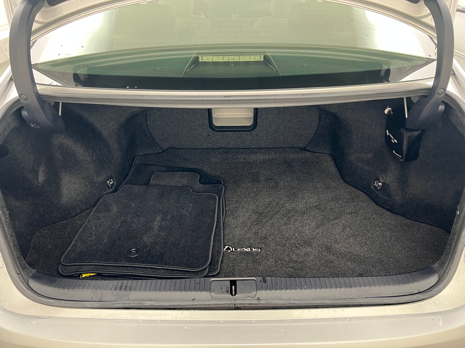 Thumbnail: 2013 Lexus ES - 6