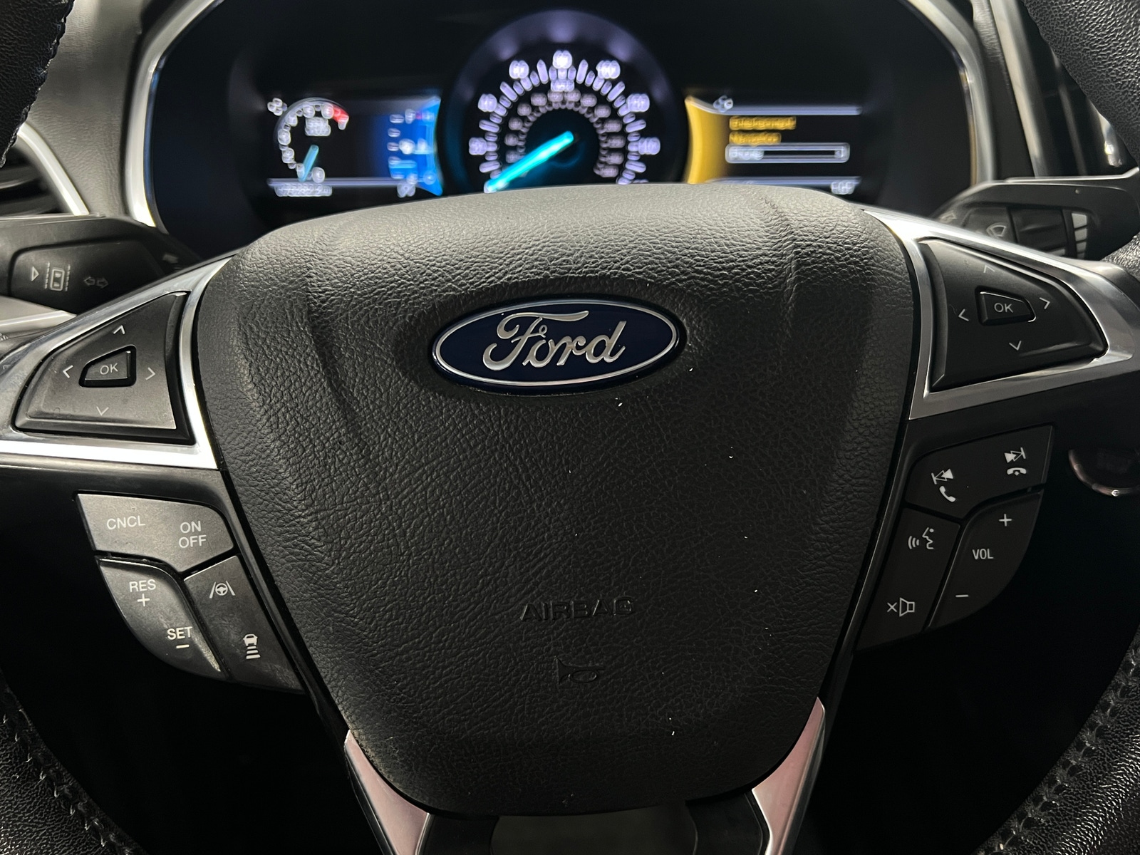 Thumbnail: 2019 Ford Edge - 4