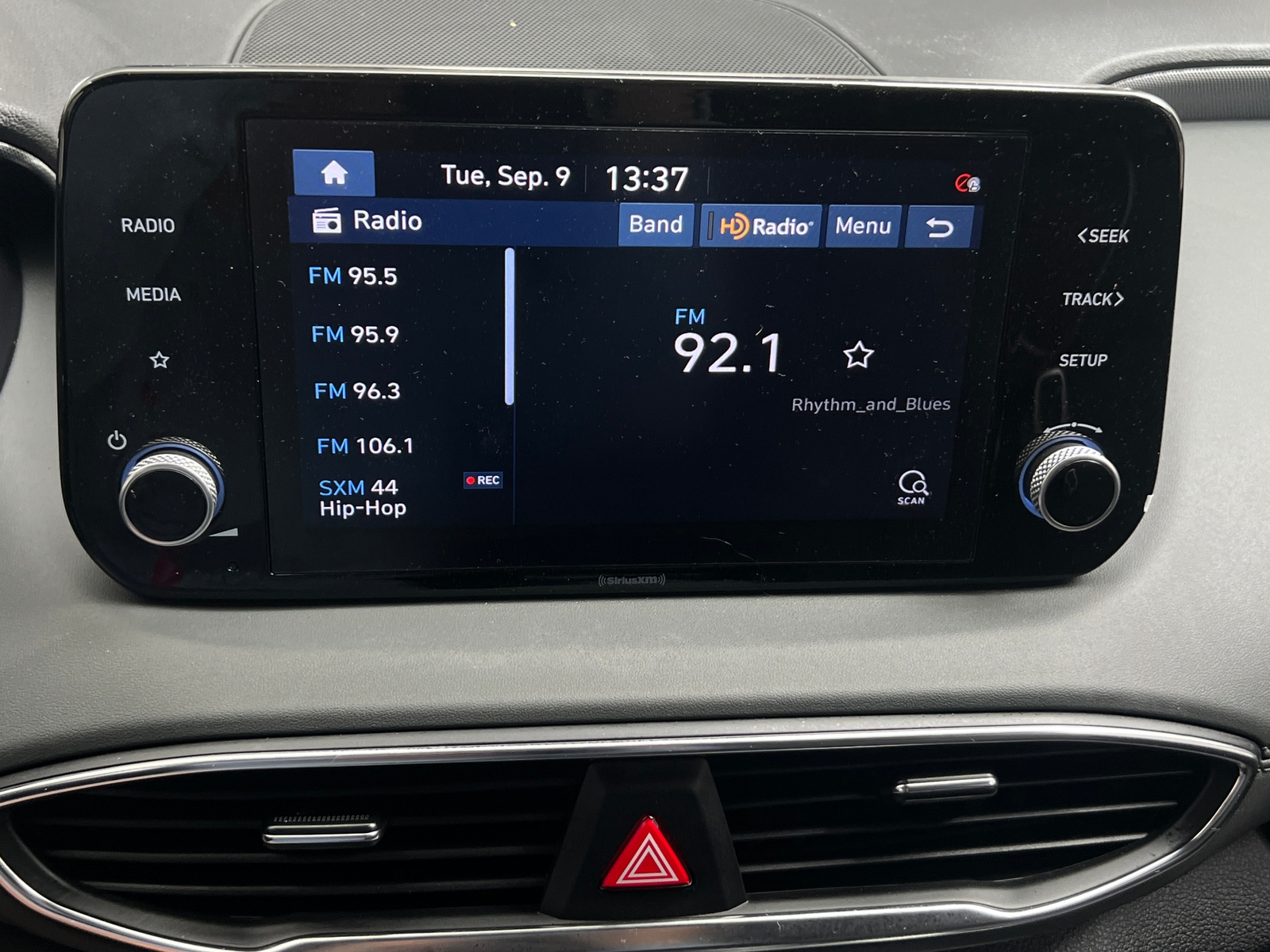 Thumbnail: 2021 Hyundai Santa Fe - 4