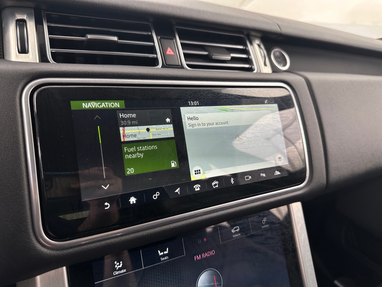 Thumbnail: 2020 Land Rover Range Rover - 3