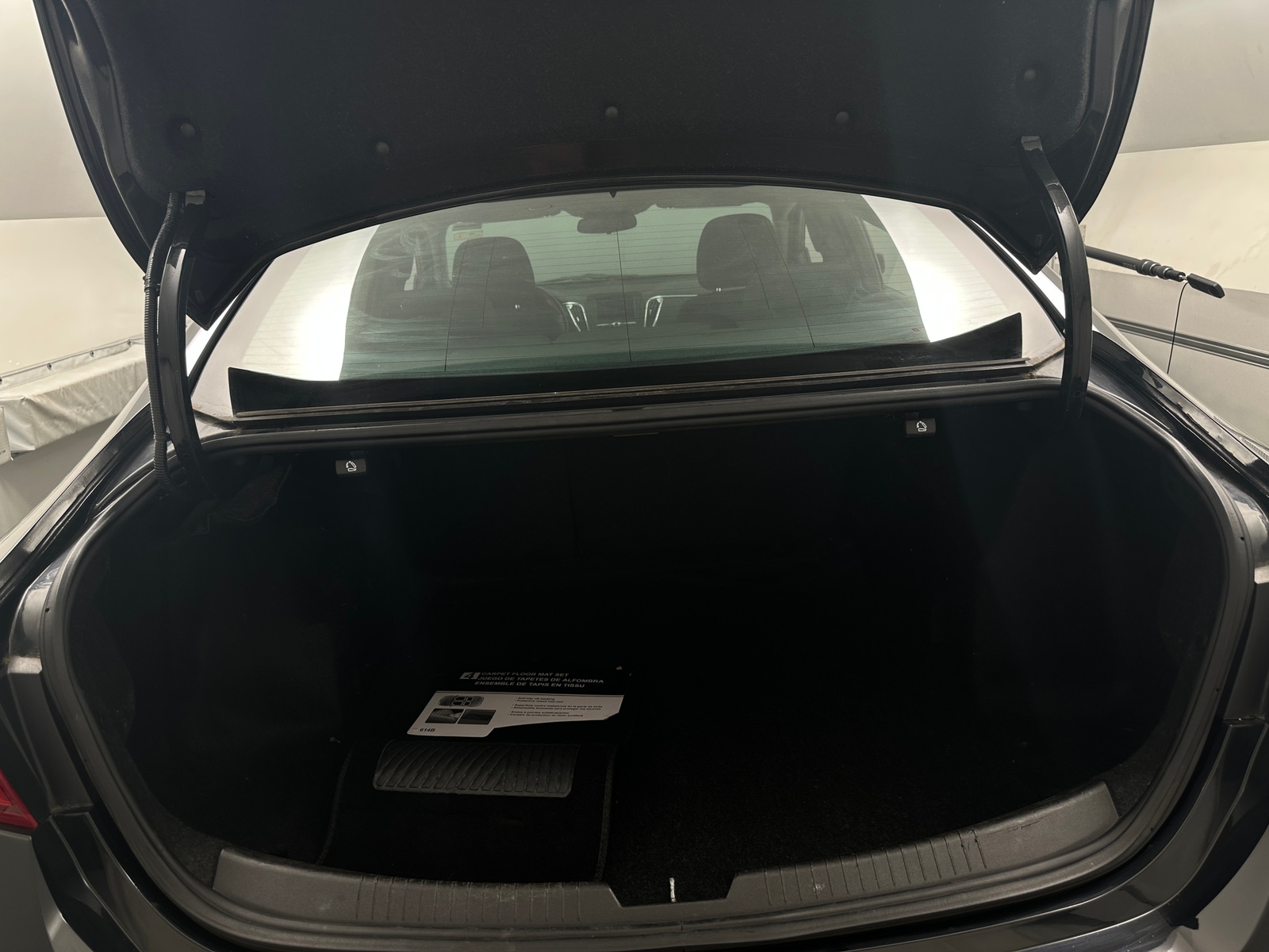 Thumbnail: 2017 Chevrolet Malibu - 7