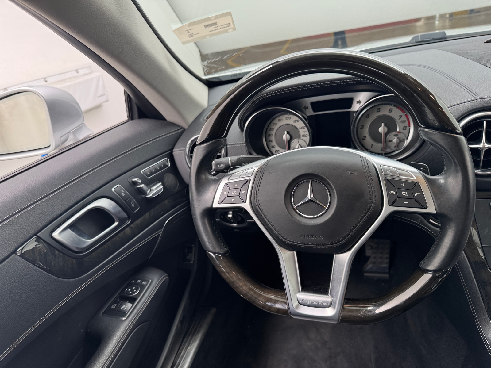 Thumbnail: 2016 Mercedes-Benz SL-Class - 4